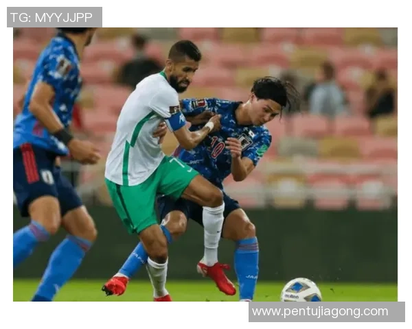 北京足球队在邀请赛积分榜上以57分稳居第一名展现强大实力