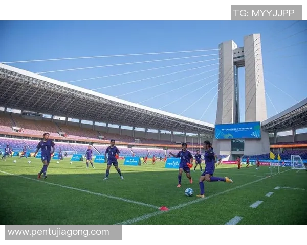 杭州足球队在足球团队协作排行榜中荣获第六名展现出色团队精神与实力